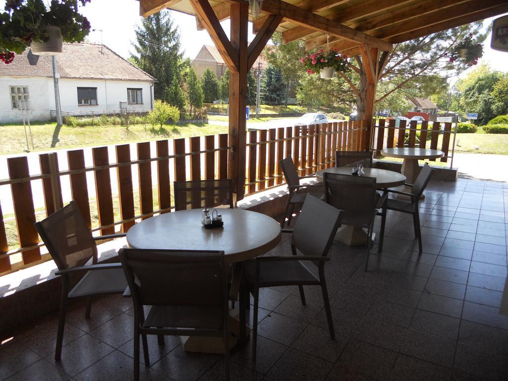 Penzion Kaplna Dış mekan fotoğraf